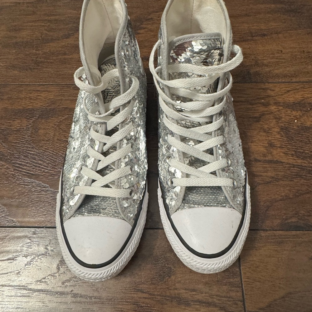 Converse All Star Womens 7.5 High Top Chuck Taylor Silver Sequin Sneakers Bride